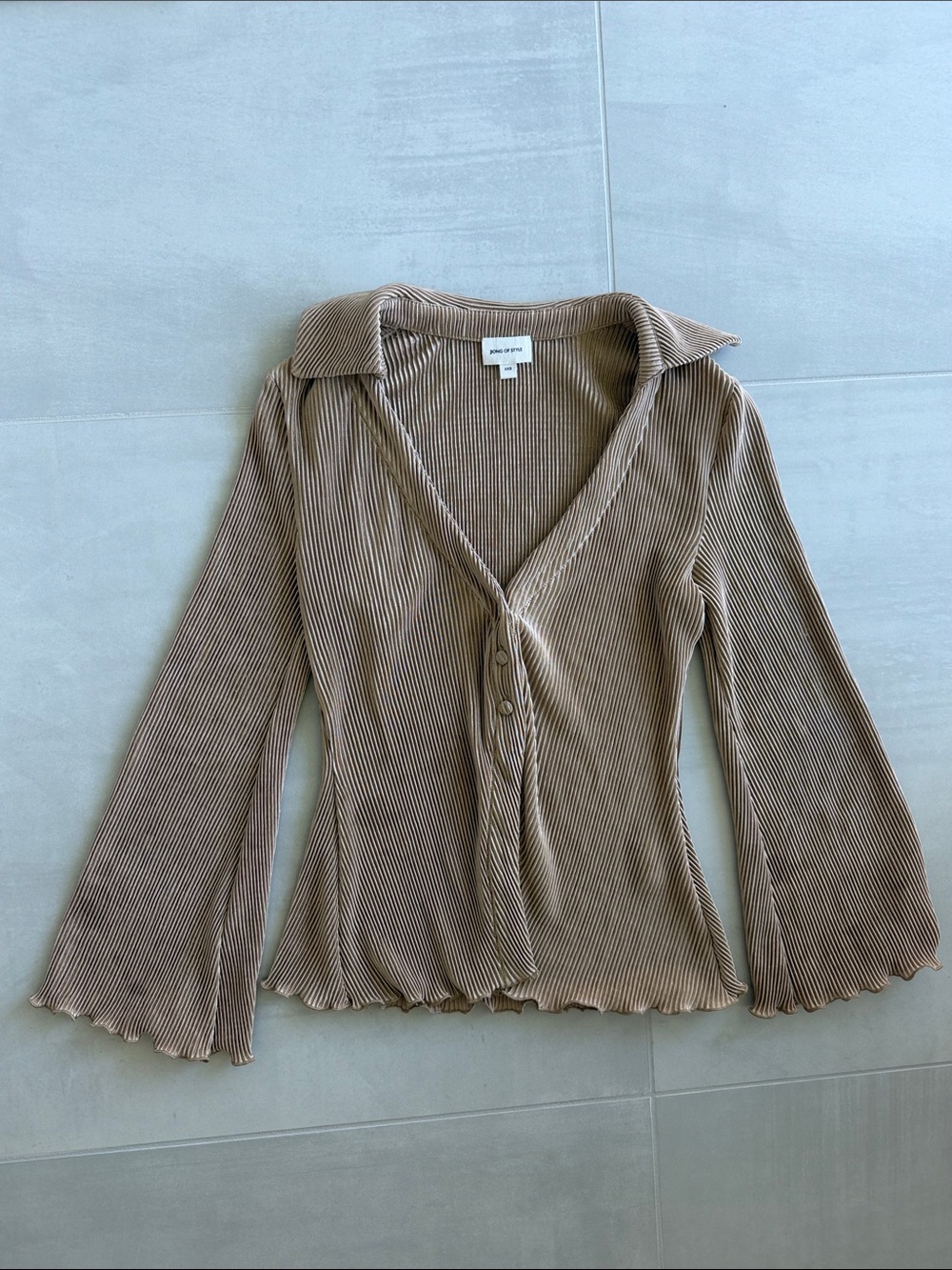 Song of Style Ribbed V‑Neck Button Blouse in Light Brown